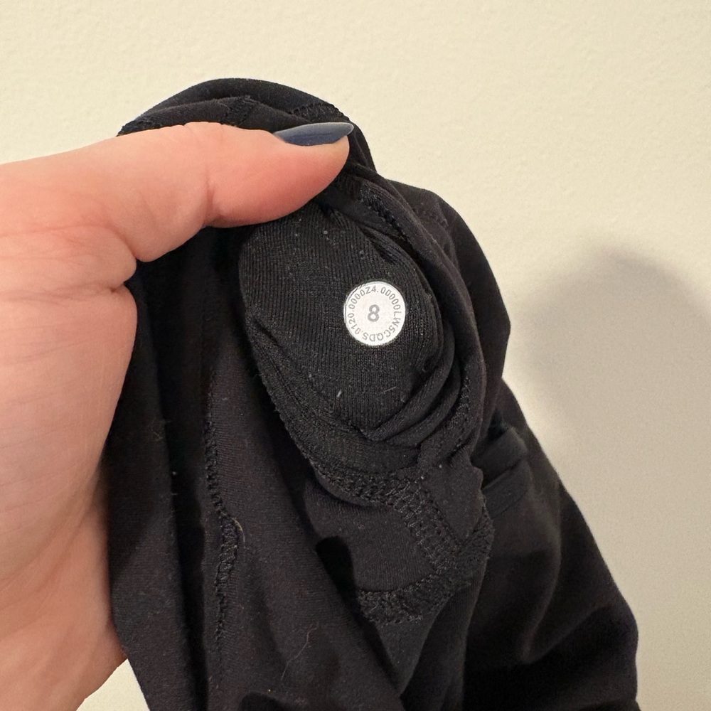 Lululemon Black Wunder Under Size 8 - Picture 5 of 5